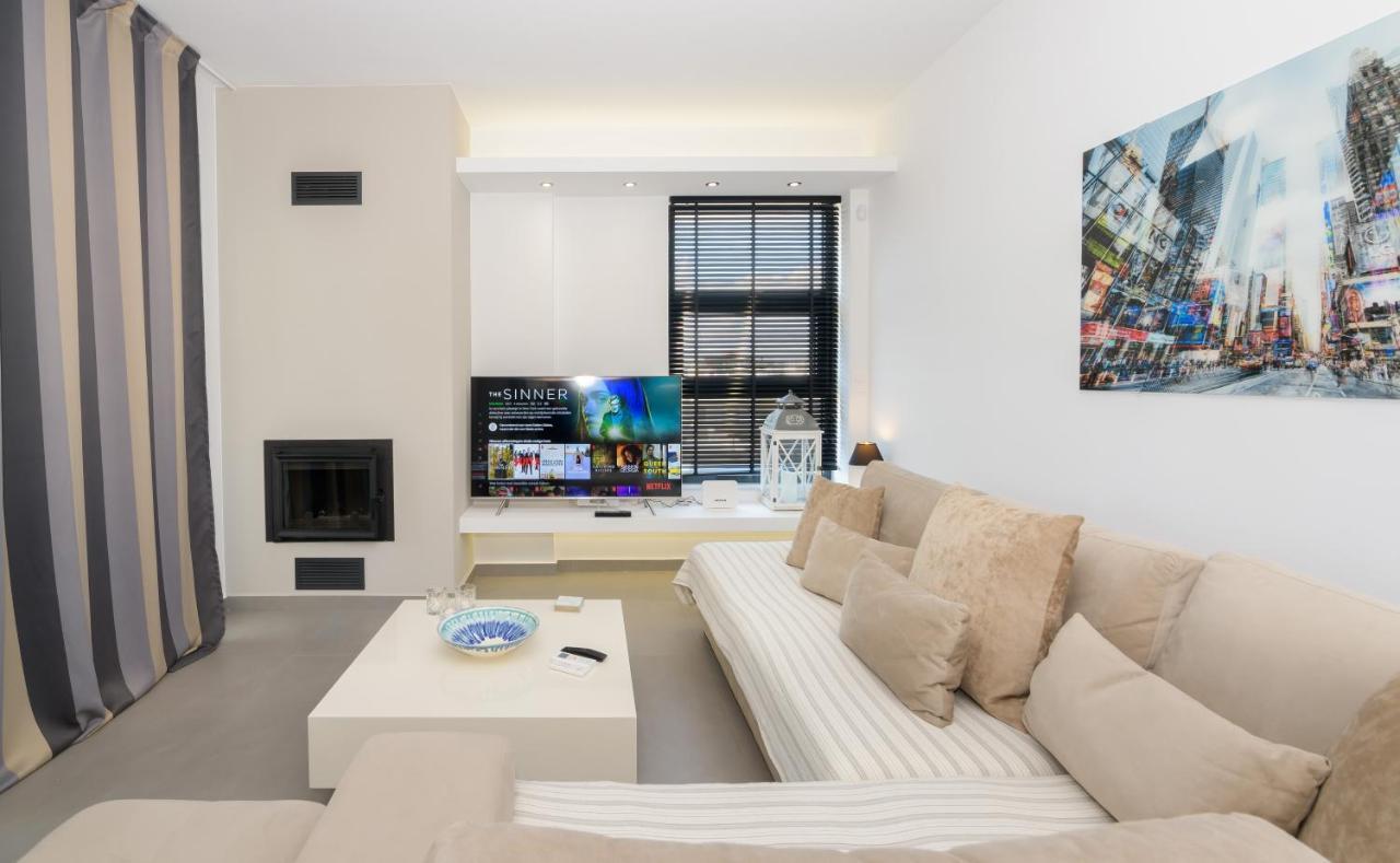 Stylish 2Br Flat With Stunning Views & Prv Parking Apartamento Atenas Exterior foto