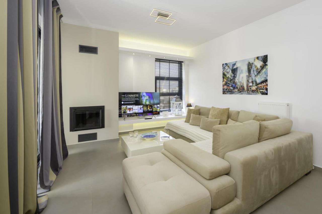 Stylish 2Br Flat With Stunning Views & Prv Parking Apartamento Atenas Exterior foto