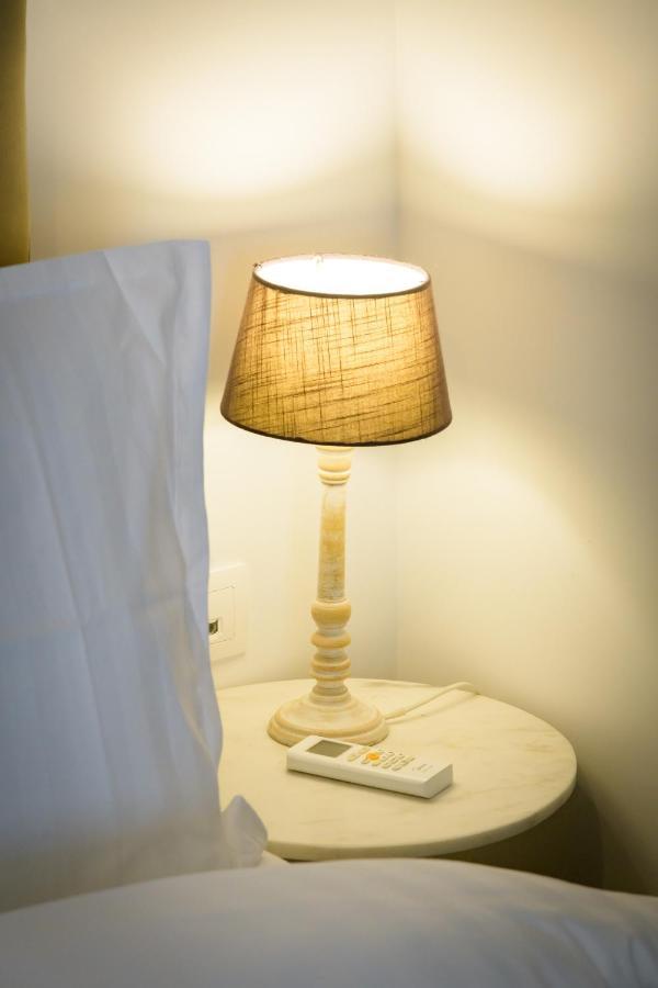 Stylish 2Br Flat With Stunning Views & Prv Parking Apartamento Atenas Exterior foto